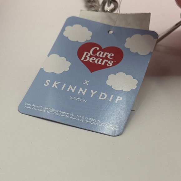 Red Heart-Shaped Bag - Picture 3 of 6